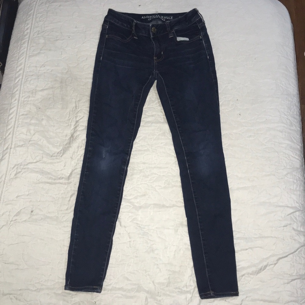 American Eagle Outfitters Size 2 Short Jeans